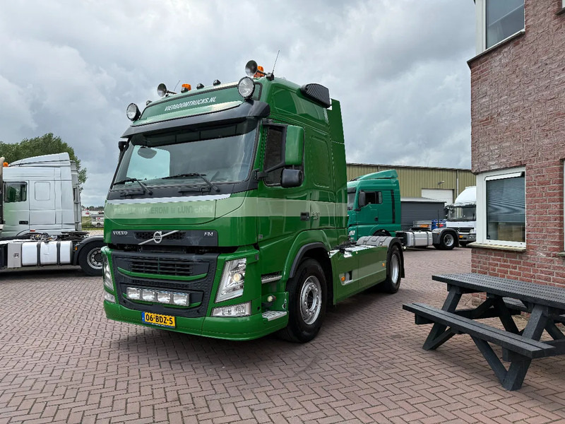 Volvo FM FM370 4X2 Globetrotter / Welgro compressor / Dynimac steering / Holland Truck - Tractor unit: picture 2 Volvo FM FM370 4X2 Globetrotter / Welgro compressor / Dynimac steering / Holland Truck - Tractor unit: picture 2