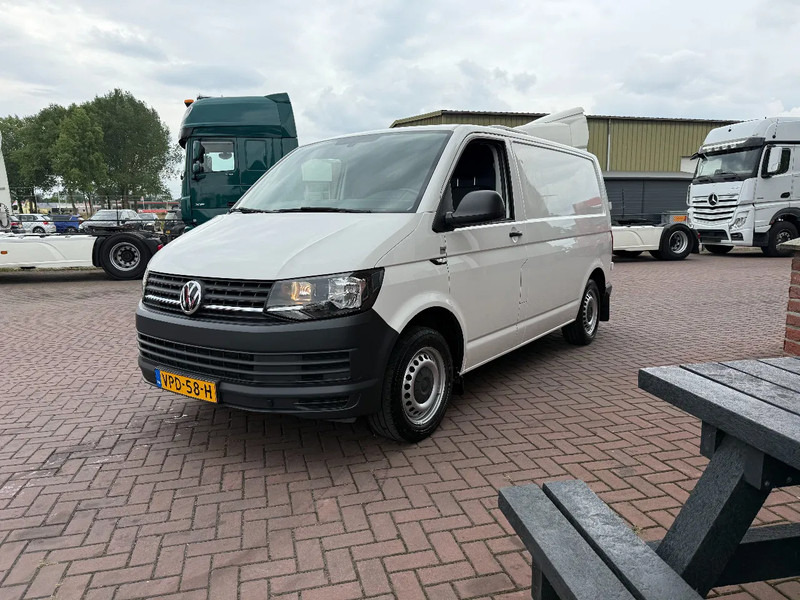 Volkswagen Transporter 2.0L 150PK DSG KOEL /VRIES CARIIER DAG EN NACHT TOT -/- 25 GRADEN - Refrigerated van: picture 2 Volkswagen Transporter 2.0L 150PK DSG KOEL /VRIES CARIIER DAG EN NACHT TOT -/- 25 GRADEN - Refrigerated van: picture 2