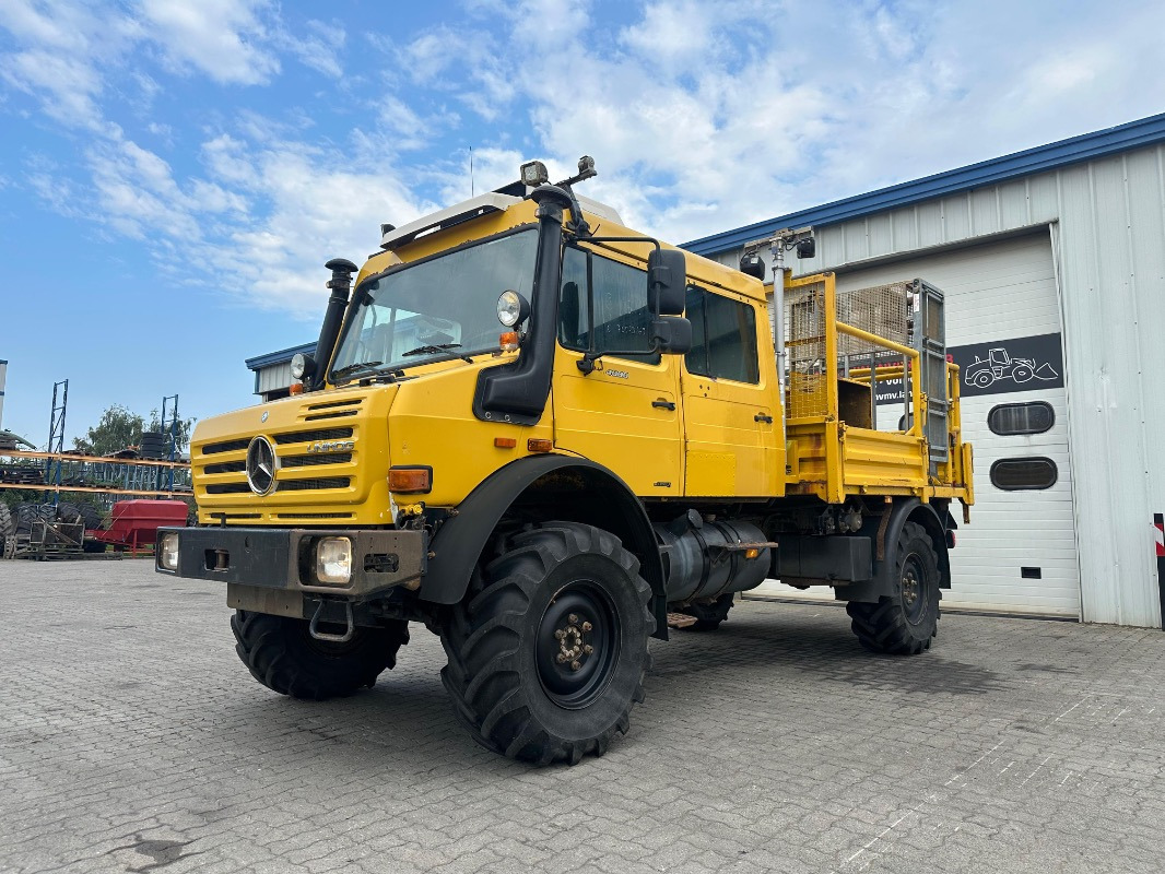 Mercedes-Benz U 4000 - Farm tractor: picture 1 Mercedes-Benz U 4000 - Farm tractor: picture 1