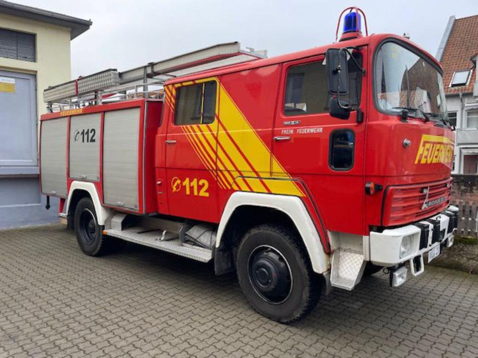 Feuerwehrauto FL 16 - Fire truck: picture 1 Feuerwehrauto FL 16 - Fire truck: picture 1