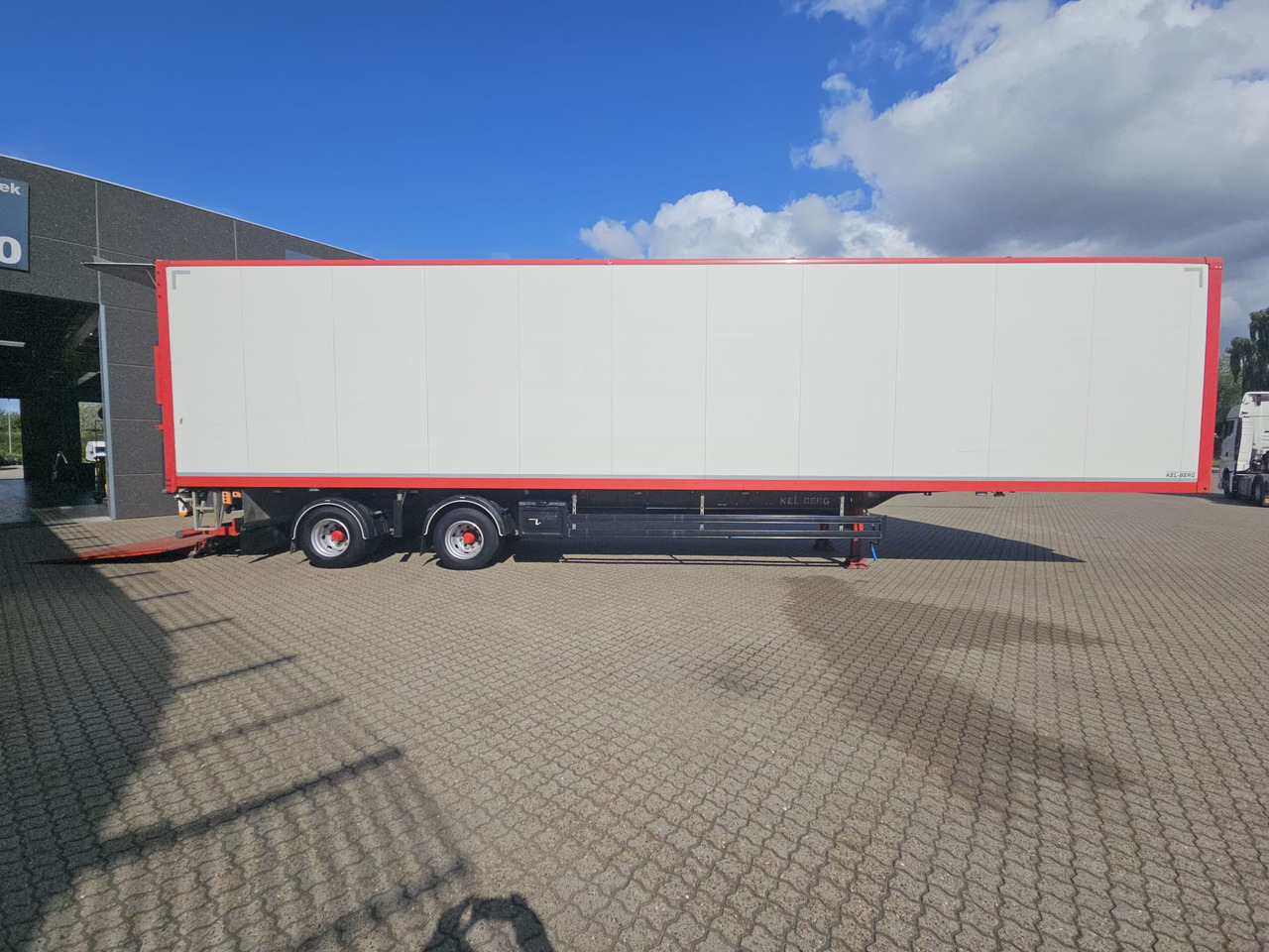Closed box semi-trailer Kel-Berg 2 Aksel City 13,60: picture 6