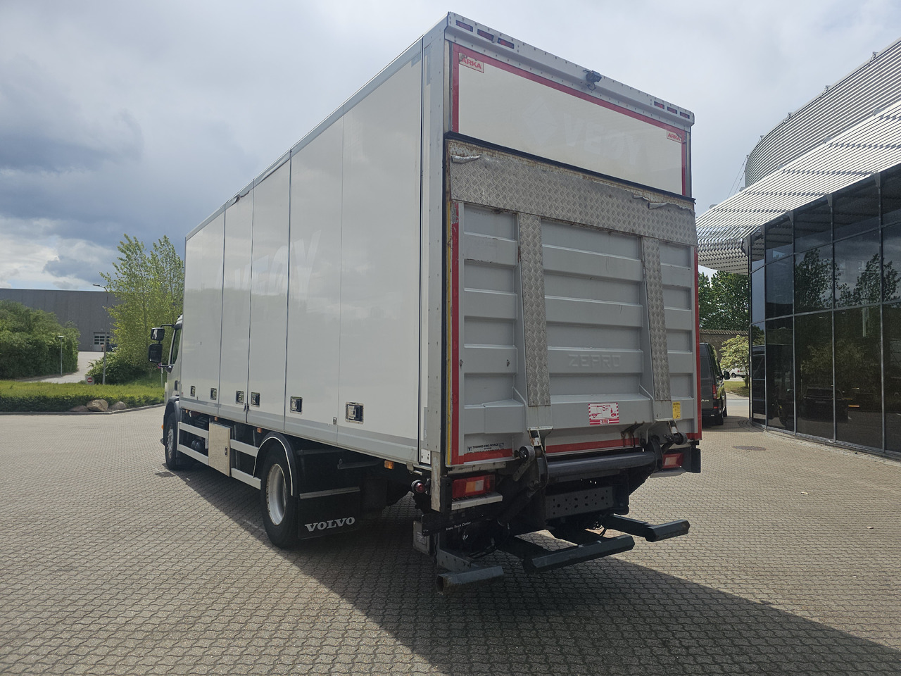 Volvo FE320 - Refrigerator truck: picture 4 Volvo FE320 - Refrigerator truck: picture 4