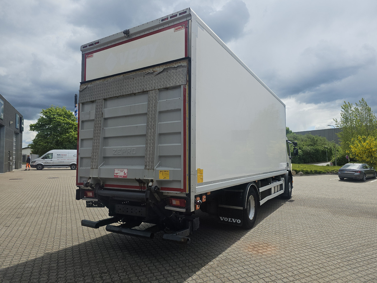 Volvo FE320 - Refrigerator truck: picture 3 Volvo FE320 - Refrigerator truck: picture 3