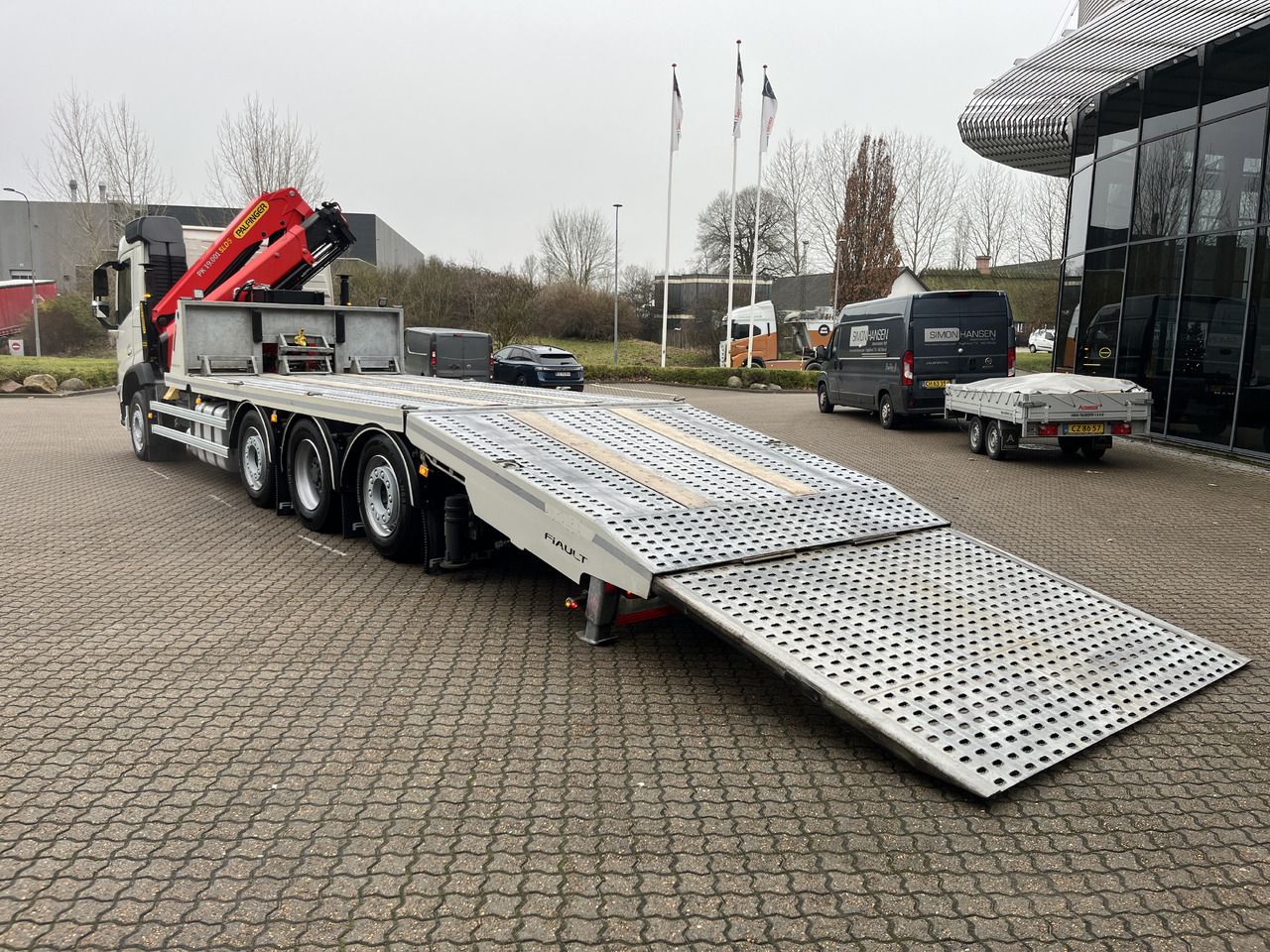Volvo FM500 - Autotransporter truck, Crane truck: picture 3 Volvo FM500 - Autotransporter truck, Crane truck: picture 3