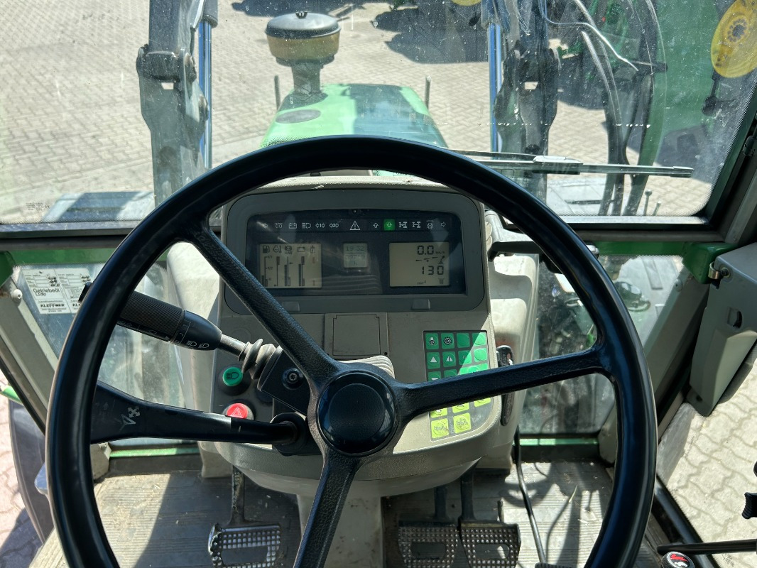 Farm tractor Fendt Farmer 310: picture 10