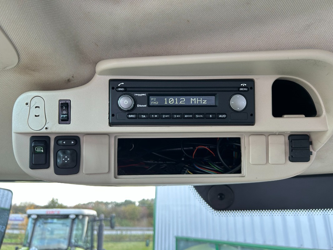 Leasing of John Deere 6195R John Deere 6195R: picture 13 Leasing of John Deere 6195R John Deere 6195R: picture 13