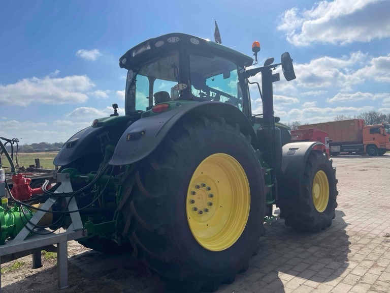 John Deere 6R 175 - Farm tractor: picture 2 John Deere 6R 175 - Farm tractor: picture 2