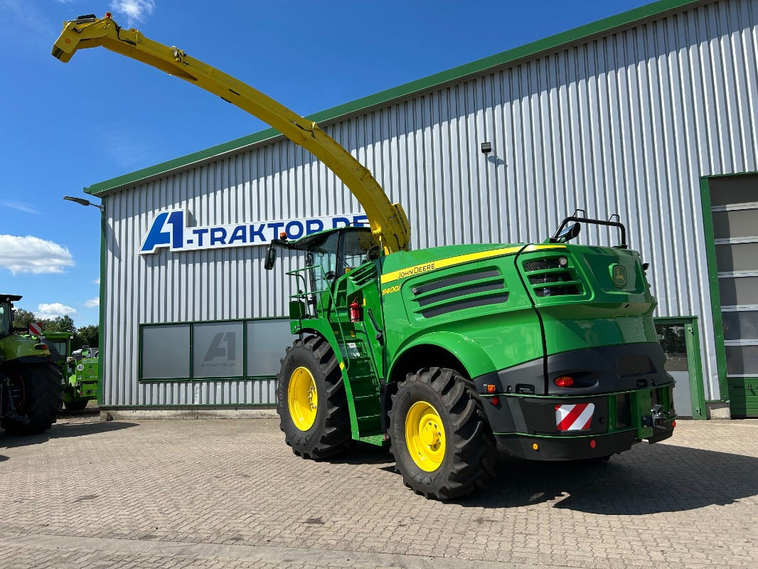 John Deere 8400i PREMIUM USED - Harvester: picture 5 John Deere 8400i PREMIUM USED - Harvester: picture 5
