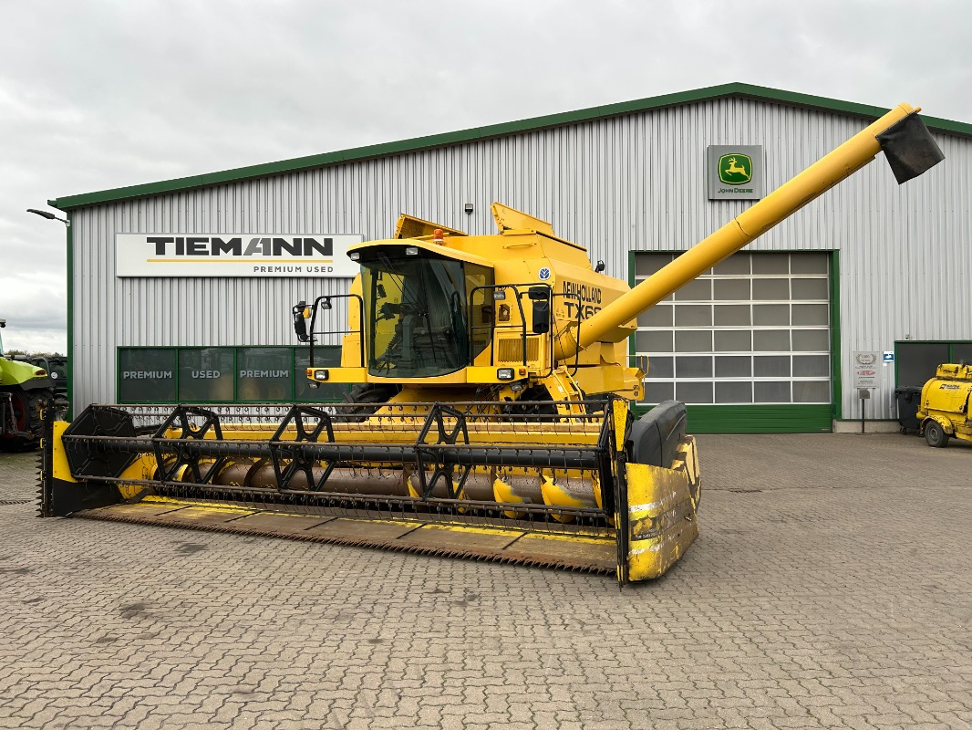 New Holland TX 68 Plus - Combine harvester: picture 1 New Holland TX 68 Plus - Combine harvester: picture 1