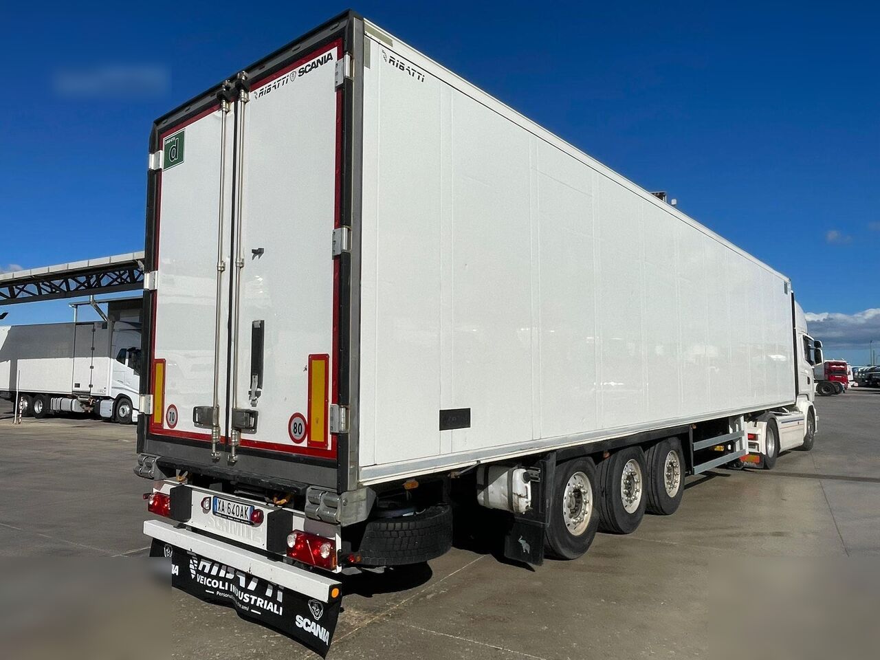 SCHMITZ CARGOBULL - Refrigerator semi-trailer: picture 1 SCHMITZ CARGOBULL - Refrigerator semi-trailer: picture 1