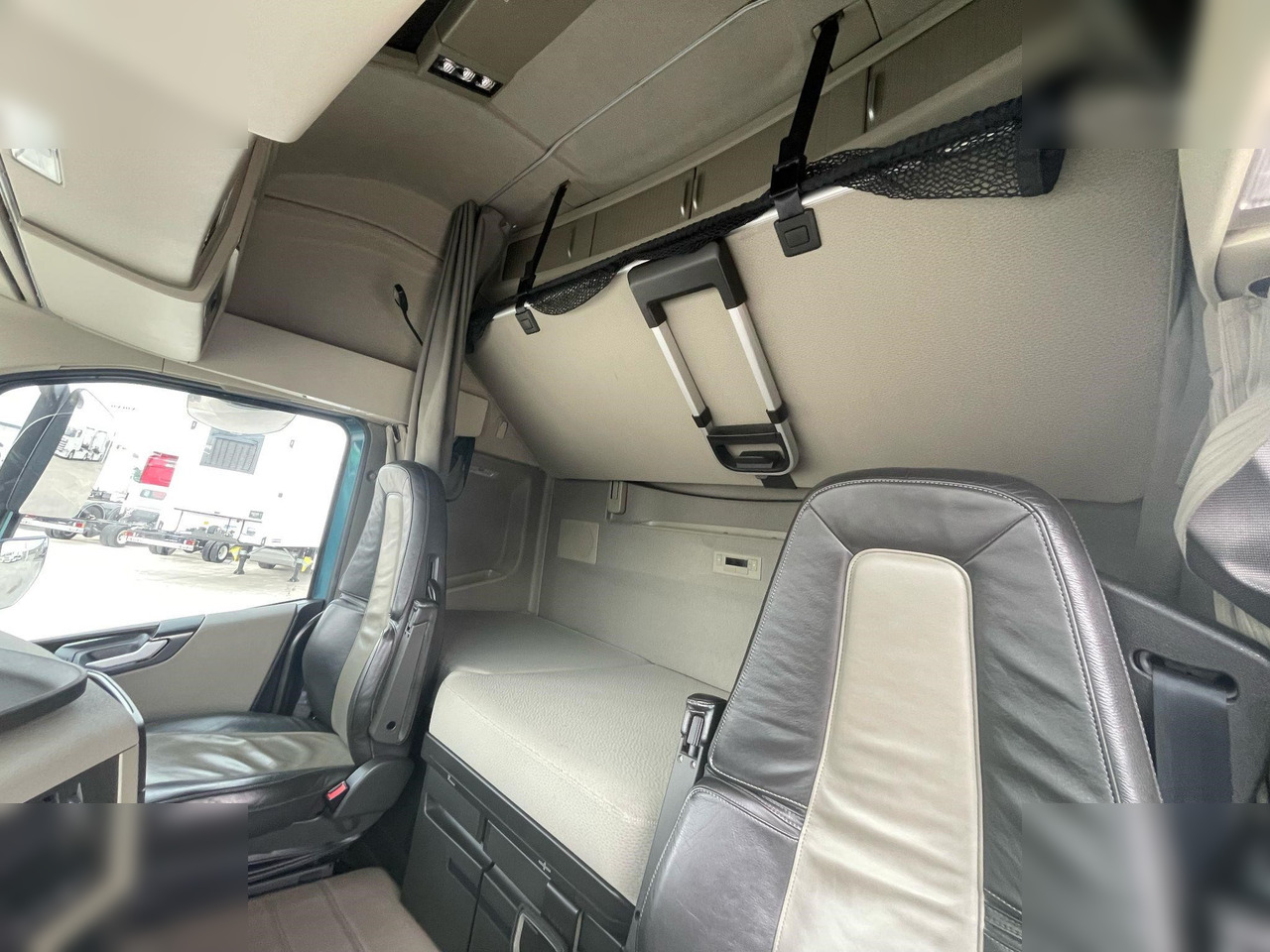 Tractor unit VOLVO FH500: picture 8