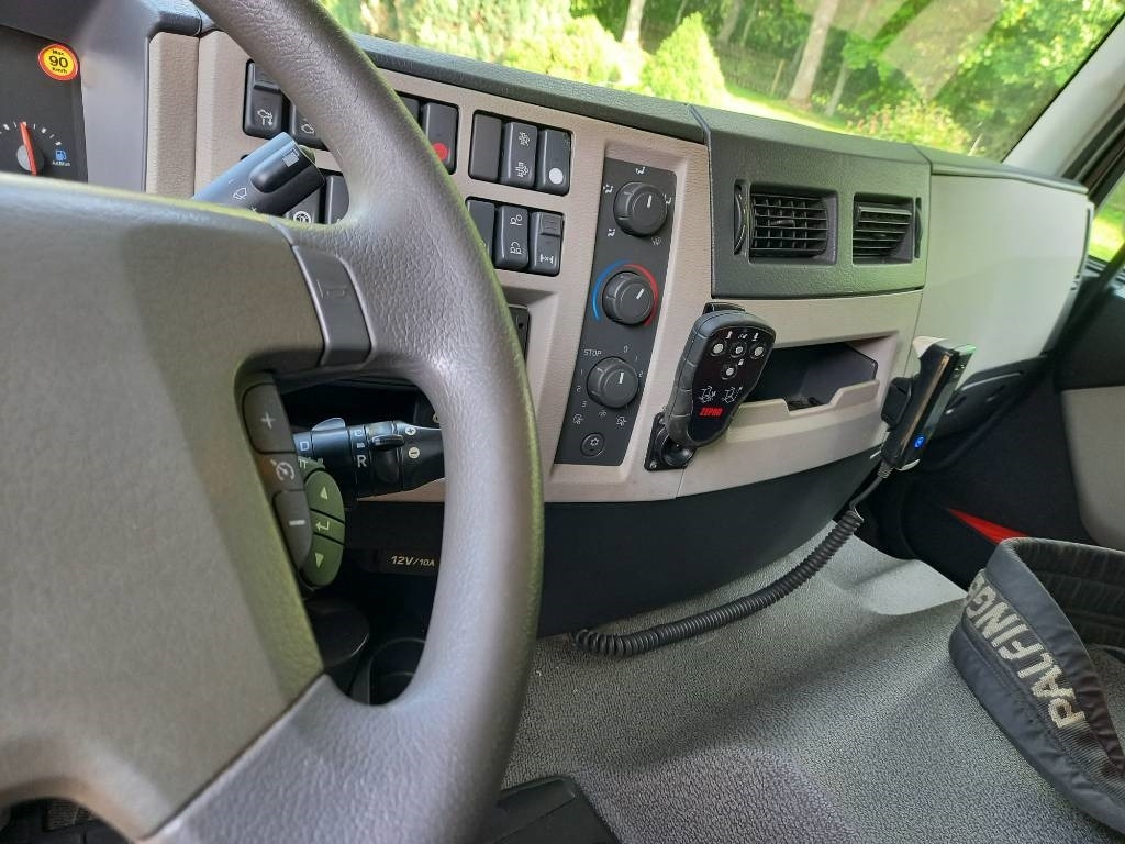 Crane truck Volvo FE 320, 6x2, PALFINGER PK10000, EURO6, FULL AIR: picture 44 Crane truck Volvo FE 320, 6x2, PALFINGER PK10000, EURO6, FULL AIR: picture 44