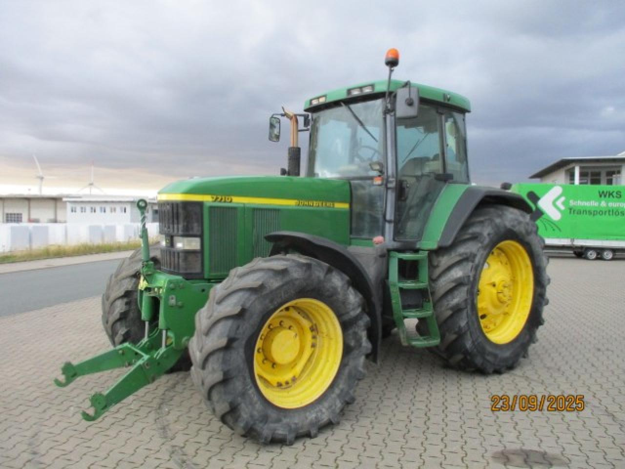 John Deere 7710 TLS  Krichgang - Farm tractor: picture 1 John Deere 7710 TLS  Krichgang - Farm tractor: picture 1