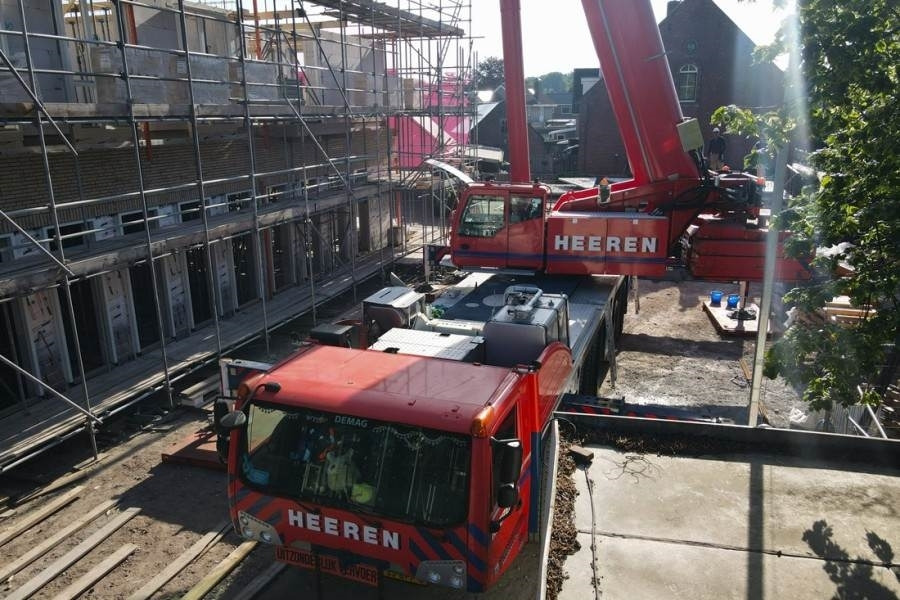 All terrain crane Demag AC220-5 Dutch Registration, 10x6x10, 220t Ca: picture 12
