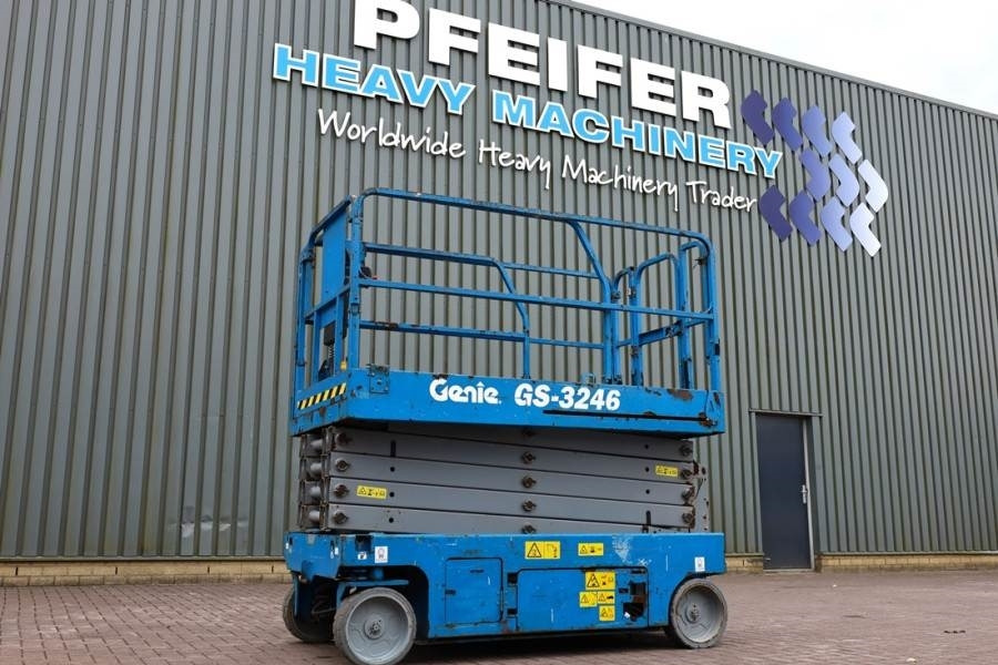 Genie GS3246 Electric, Working Height 11.75 m, 318kg Cap - Scissor lift: picture 1 Genie GS3246 Electric, Working Height 11.75 m, 318kg Cap - Scissor lift: picture 1