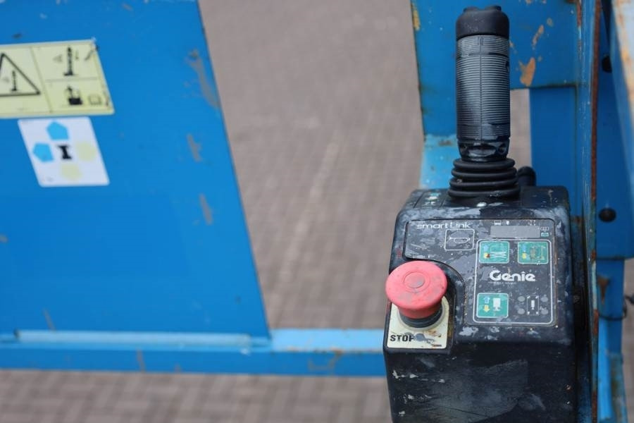 Genie GS4069 Electric, 14m Working Height, 363kg Capacit  - Scissor lift: picture 3 Genie GS4069 Electric, 14m Working Height, 363kg Capacit  - Scissor lift: picture 3