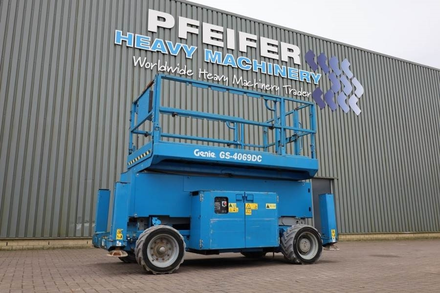 Genie GS4069 Electric, 14m Working Height, 363kg Capacit  - Scissor lift: picture 1 Genie GS4069 Electric, 14m Working Height, 363kg Capacit  - Scissor lift: picture 1