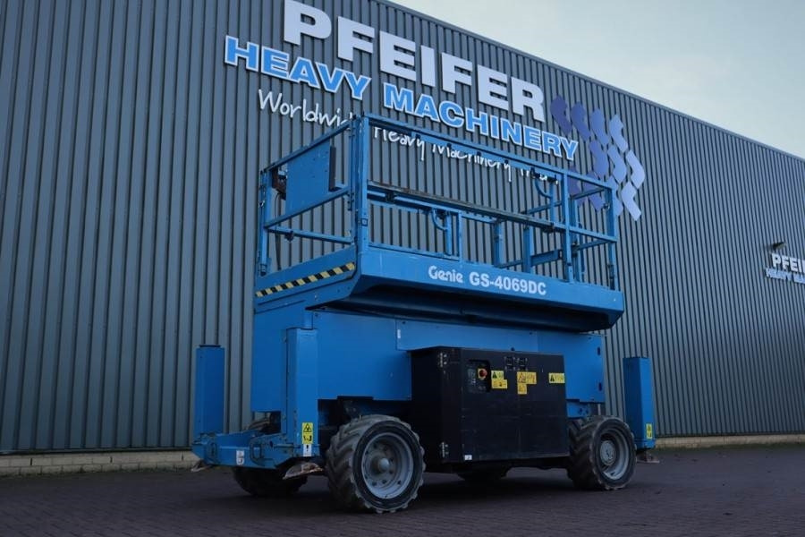 Genie GS4069 Electric, 14m Working Height, 363kg Capacit  - Scissor lift: picture 1 Genie GS4069 Electric, 14m Working Height, 363kg Capacit  - Scissor lift: picture 1