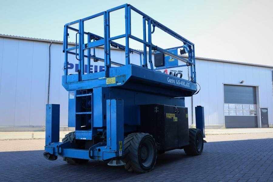 Genie GS4069DC Electric, 14m Working Height, 363kg Capac  - Scissor lift: picture 2 Genie GS4069DC Electric, 14m Working Height, 363kg Capac  - Scissor lift: picture 2