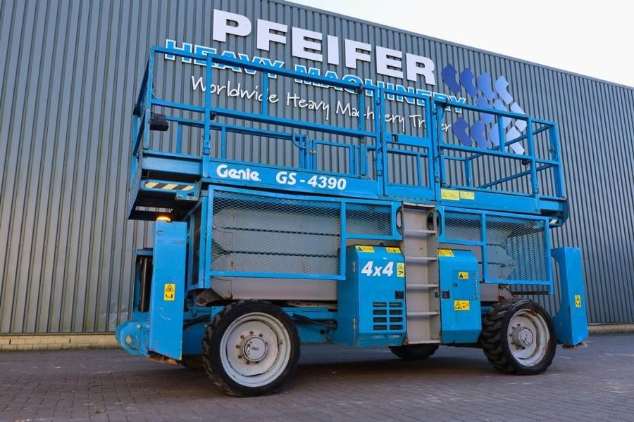 Genie GS4390 Diesel, 4x4 Drive, 15m Working Height, 680k - Scissor lift: picture 1 Genie GS4390 Diesel, 4x4 Drive, 15m Working Height, 680k - Scissor lift: picture 1