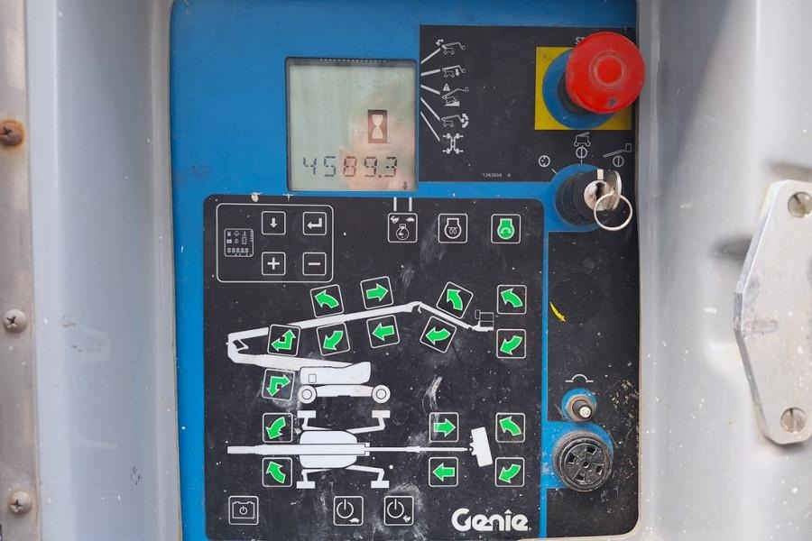 Genie Z135/70 Diesel, 4x4x4 Drive, 43m Lifting Height, 2  - Articulated boom: picture 4 Genie Z135/70 Diesel, 4x4x4 Drive, 43m Lifting Height, 2  - Articulated boom: picture 4