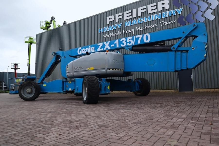 Genie ZX135/70 Diesel, 4x4x4 Drive, 43m Lifting Height,  - Articulated boom: picture 2 Genie ZX135/70 Diesel, 4x4x4 Drive, 43m Lifting Height,  - Articulated boom: picture 2