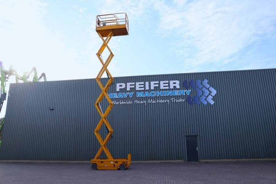 Haulotte Compact 12 Electric, 12m Working Height, 300kg Cap - Scissor lift: picture 3 Haulotte Compact 12 Electric, 12m Working Height, 300kg Cap - Scissor lift: picture 3