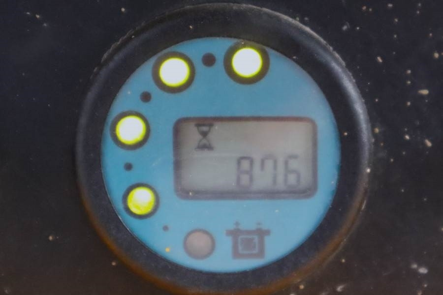 Haulotte Compact 12 Electric, 12m Working Height, 300kg Cap - Scissor lift: picture 5 Haulotte Compact 12 Electric, 12m Working Height, 300kg Cap - Scissor lift: picture 5