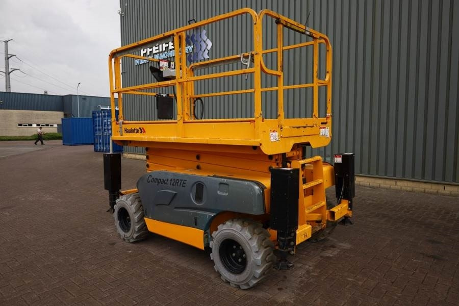 Scissor lift Haulotte Compact 12RTE Electric, 12m Working Height, 450kg: picture 9