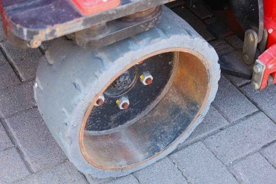 Scissor lift Holland Lift Ecostar HL-7810 Electric, 10m Working Height, 450k: picture 11