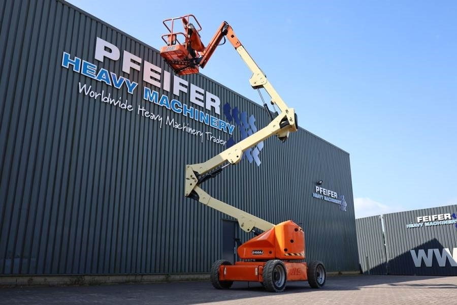 JLG E450AJ Electric, 16m Working Height, 7.2m Reach, 2 - Articulated boom: picture 2 JLG E450AJ Electric, 16m Working Height, 7.2m Reach, 2 - Articulated boom: picture 2