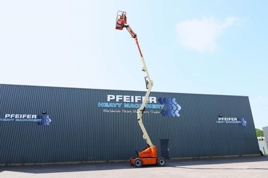 JLG E450AJ Electric, 16m Working Height, 7.2m Reach, 2 - Articulated boom: picture 3 JLG E450AJ Electric, 16m Working Height, 7.2m Reach, 2 - Articulated boom: picture 3