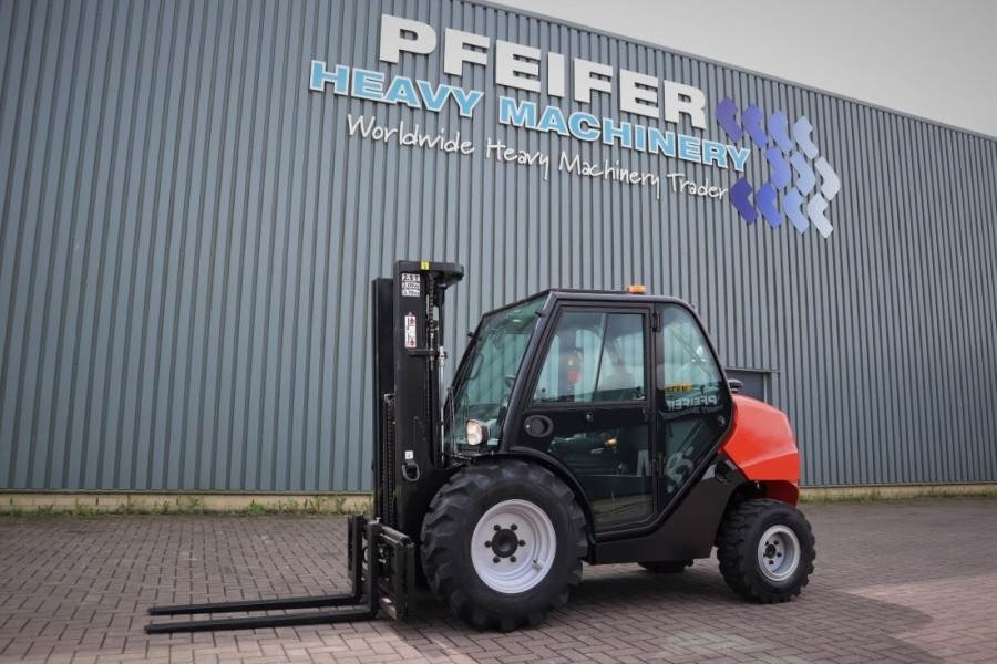 Manitou MC25-4 Valid Inspection, *Guarantee, Diesel, 4x4 D - Rough terrain forklift: picture 1 Manitou MC25-4 Valid Inspection, *Guarantee, Diesel, 4x4 D - Rough terrain forklift: picture 1