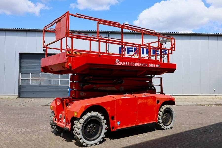PB LIFT S151-19E 4x4 Electric, 4x4 Drive, 15m Working - Scissor lift: picture 3 PB LIFT S151-19E 4x4 Electric, 4x4 Drive, 15m Working - Scissor lift: picture 3