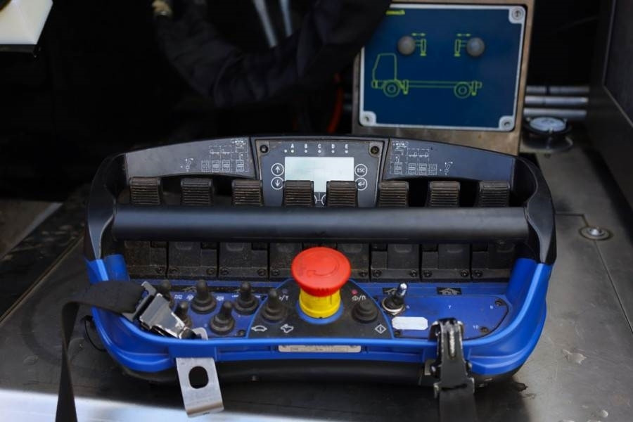 All terrain crane Scania R540 B10x4 With CORMACH 150tm Crane Valid inspecti: picture 23 All terrain crane Scania R540 B10x4 With CORMACH 150tm Crane Valid inspecti: picture 23