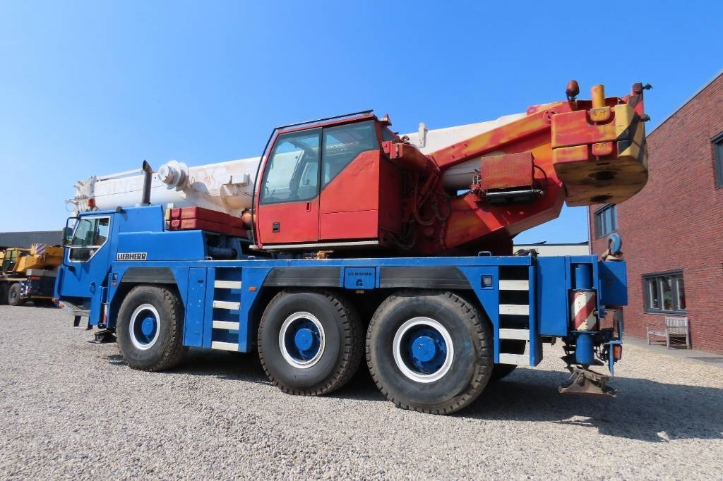 Liebherr LTM 1055-1 - All terrain crane: picture 4 Liebherr LTM 1055-1 - All terrain crane: picture 4