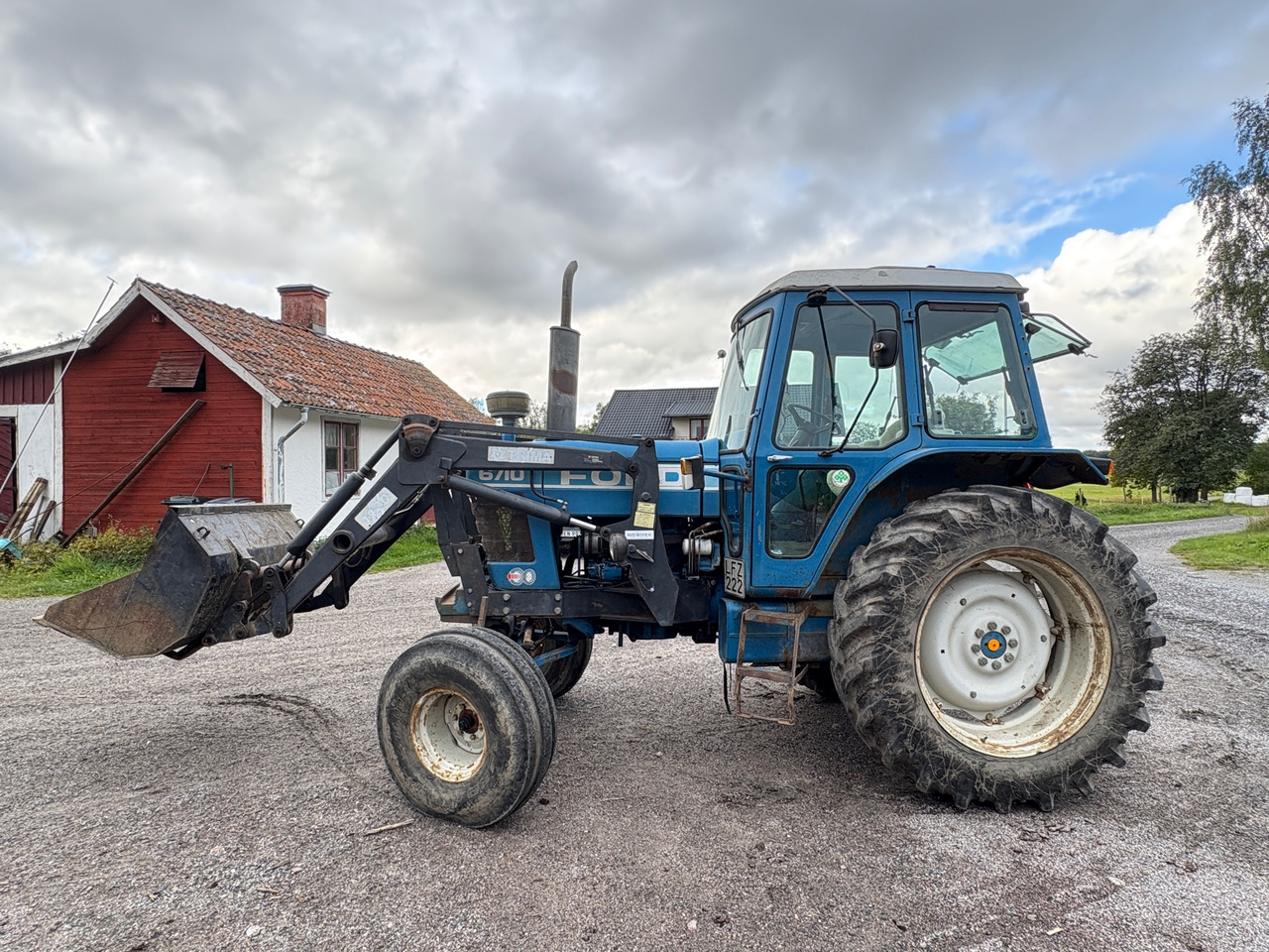 Ford 6710 - Farm tractor: picture 1 Ford 6710 - Farm tractor: picture 1