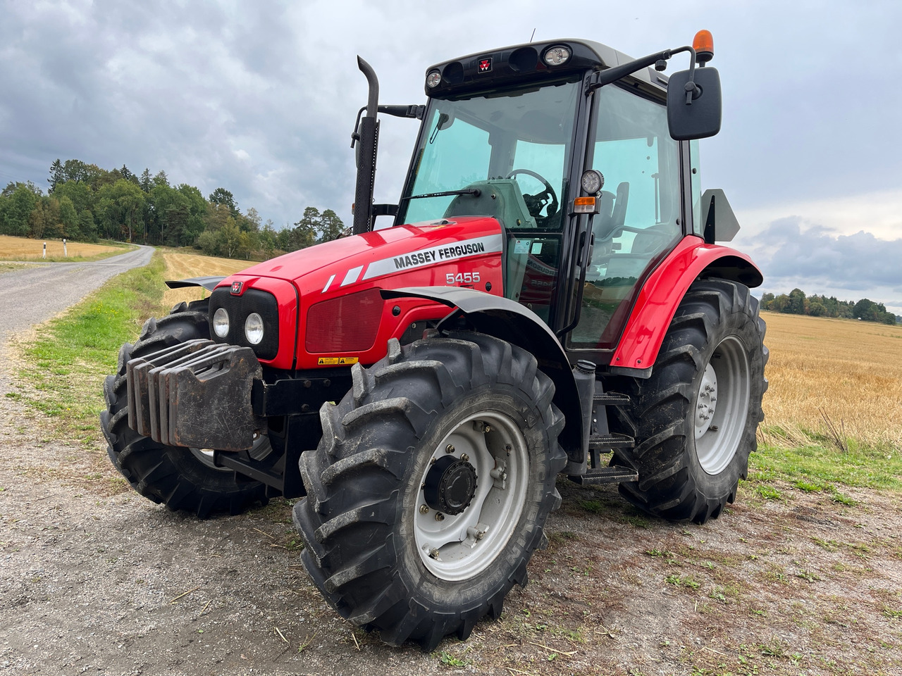 Massey Ferguson 5455 Dyna-4 - Farm tractor: picture 1 Massey Ferguson 5455 Dyna-4 - Farm tractor: picture 1