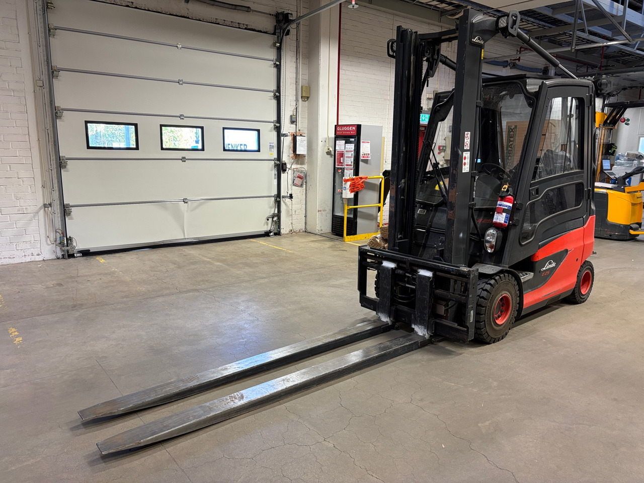 Linde E25-01 - Material handling equipment: picture 1 Linde E25-01 - Material handling equipment: picture 1