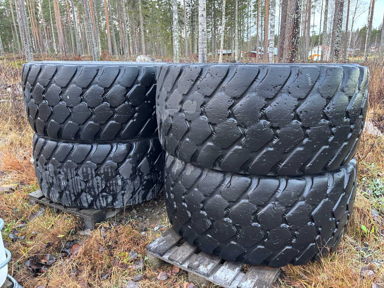 Michelin XLD - Tire for Construction machinery: picture 1 Michelin XLD - Tire for Construction machinery: picture 1