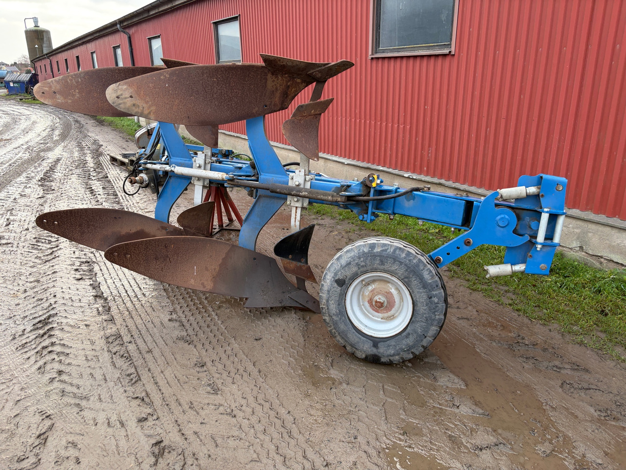 Överum FX 21075 h - Plow: picture 1 Överum FX 21075 h - Plow: picture 1