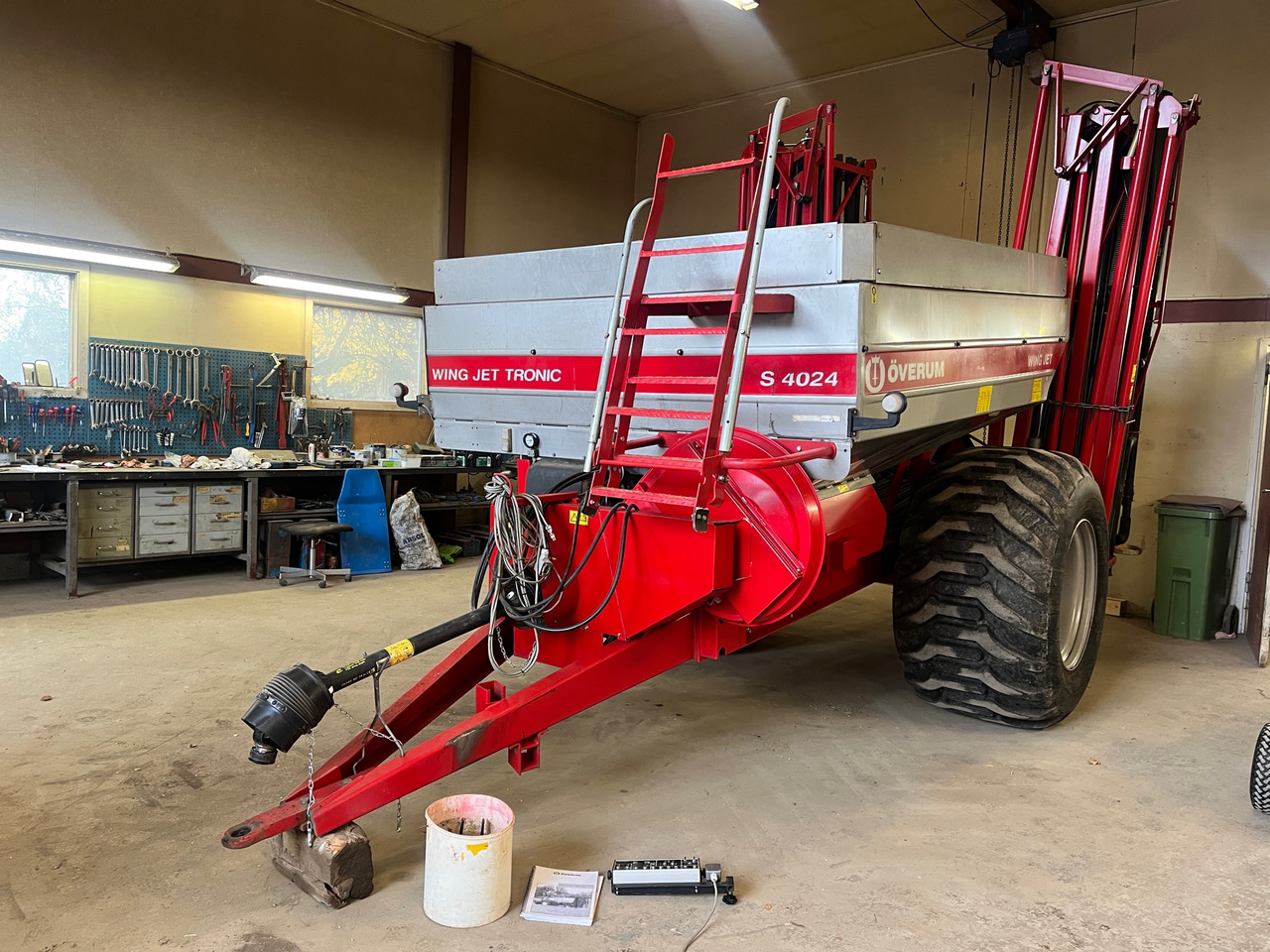 Överum Wing Jet Tronic S4024 - Fertilizer spreader: picture 1 Överum Wing Jet Tronic S4024 - Fertilizer spreader: picture 1