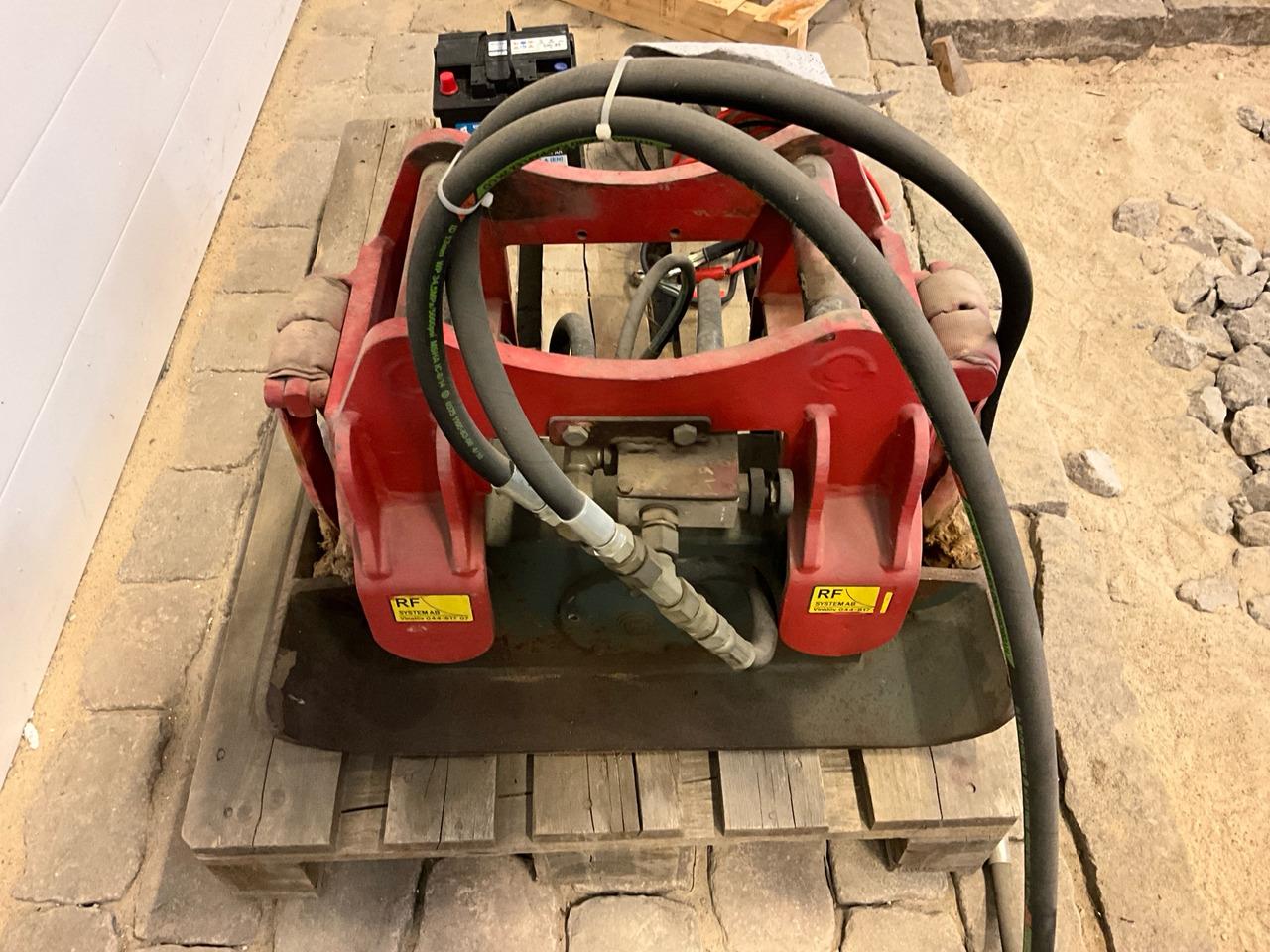 RF MAV0110 - Vibratory plate: picture 1 RF MAV0110 - Vibratory plate: picture 1