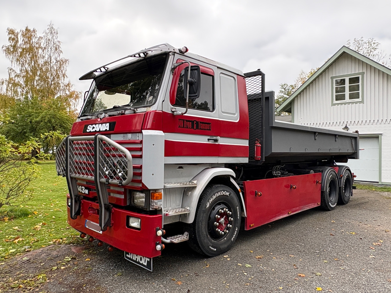Scania 143M 6X2 - Hook lift truck: picture 1 Scania 143M 6X2 - Hook lift truck: picture 1