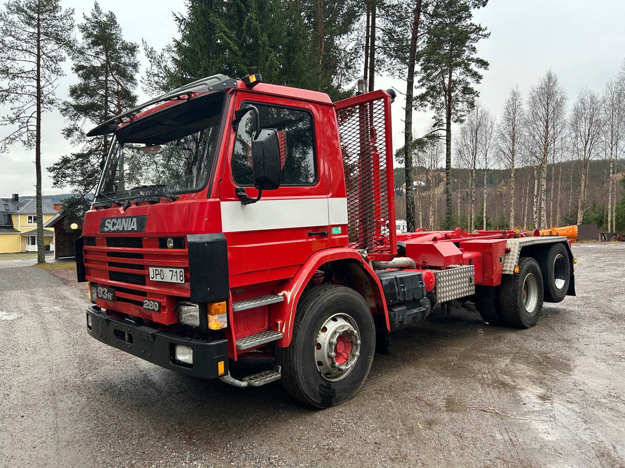 Scania 93H - Hook lift truck: picture 1 Scania 93H - Hook lift truck: picture 1