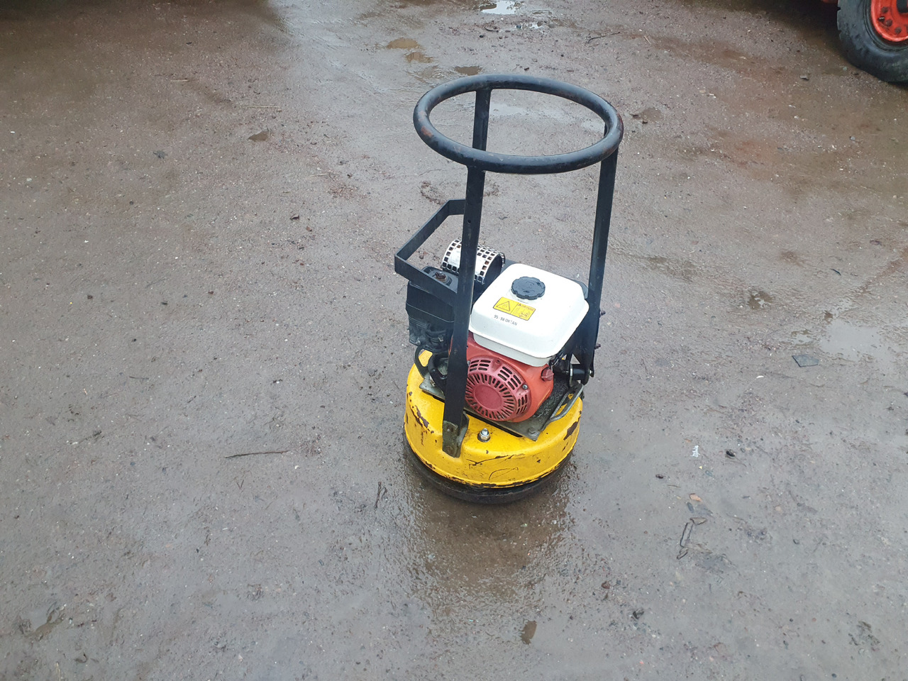 Tremix KMR 11 - Vibratory plate: picture 1 Tremix KMR 11 - Vibratory plate: picture 1