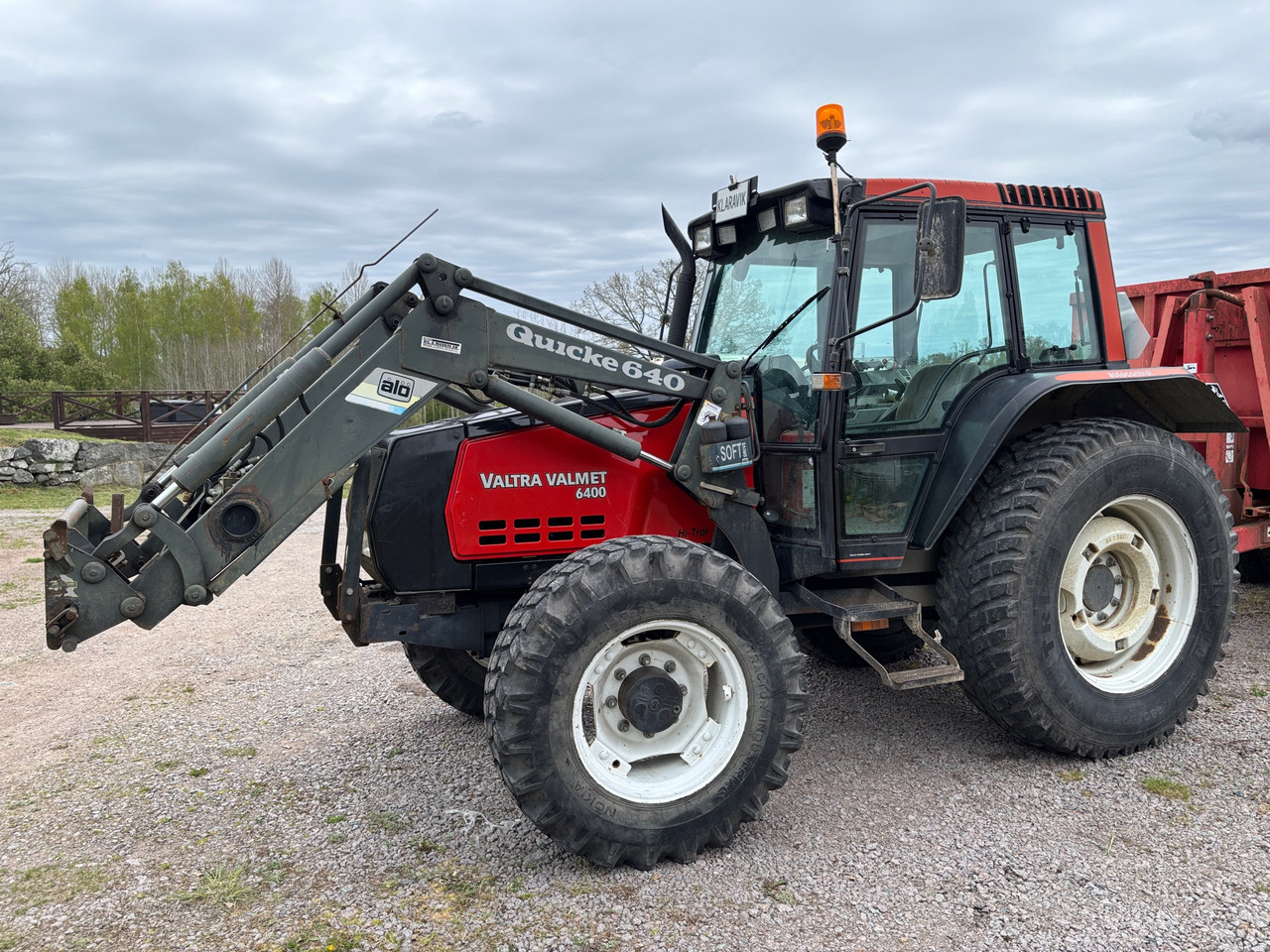 Valtra Valmet 6400 - Farm tractor: picture 1 Valtra Valmet 6400 - Farm tractor: picture 1