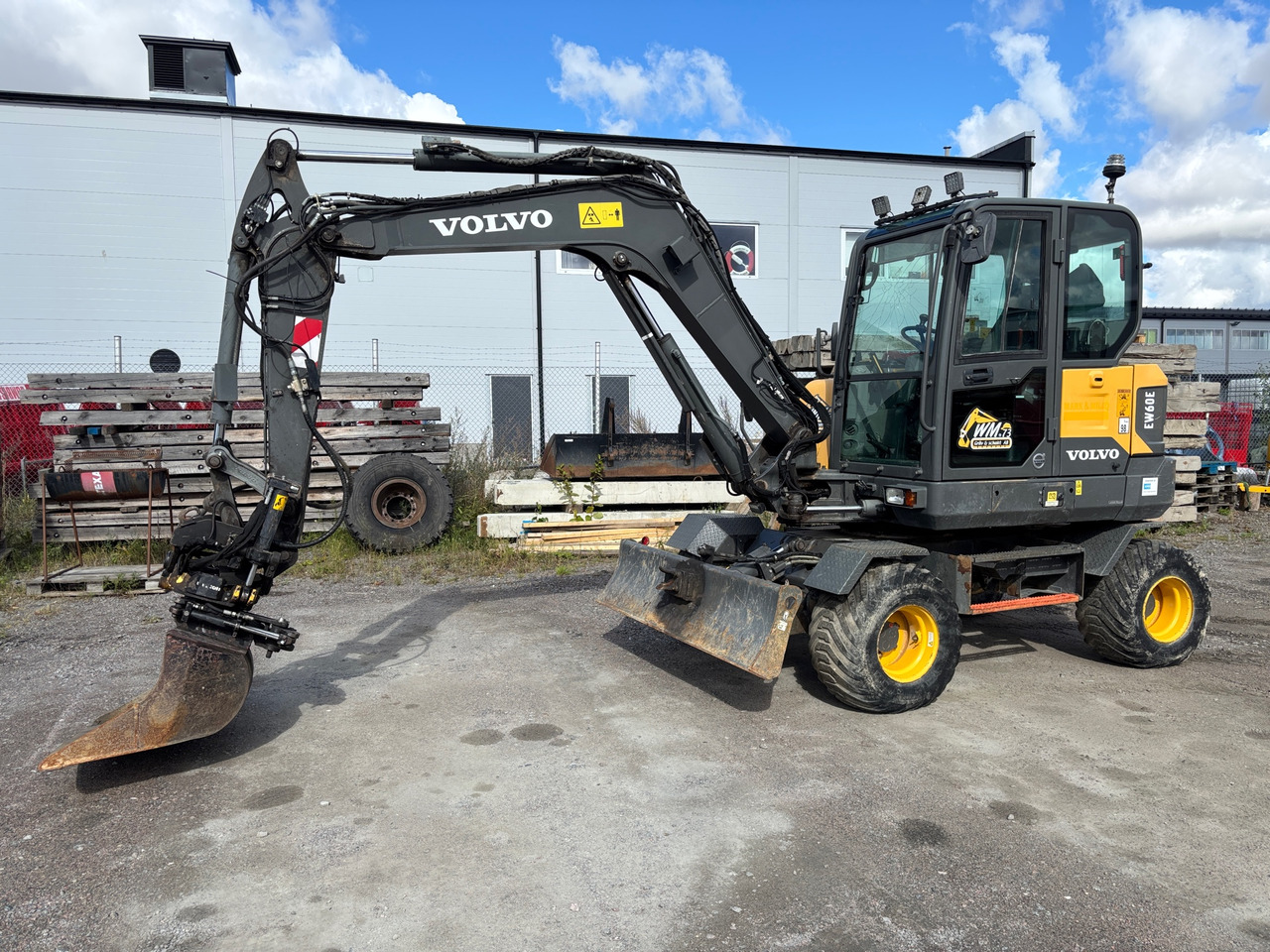 Volvo EW60E - Excavator: picture 1 Volvo EW60E - Excavator: picture 1