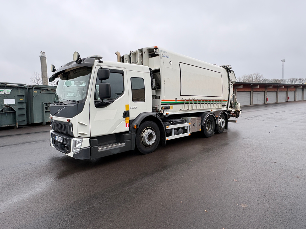 Volvo FE 320 - Garbage truck: picture 1 Volvo FE 320 - Garbage truck: picture 1