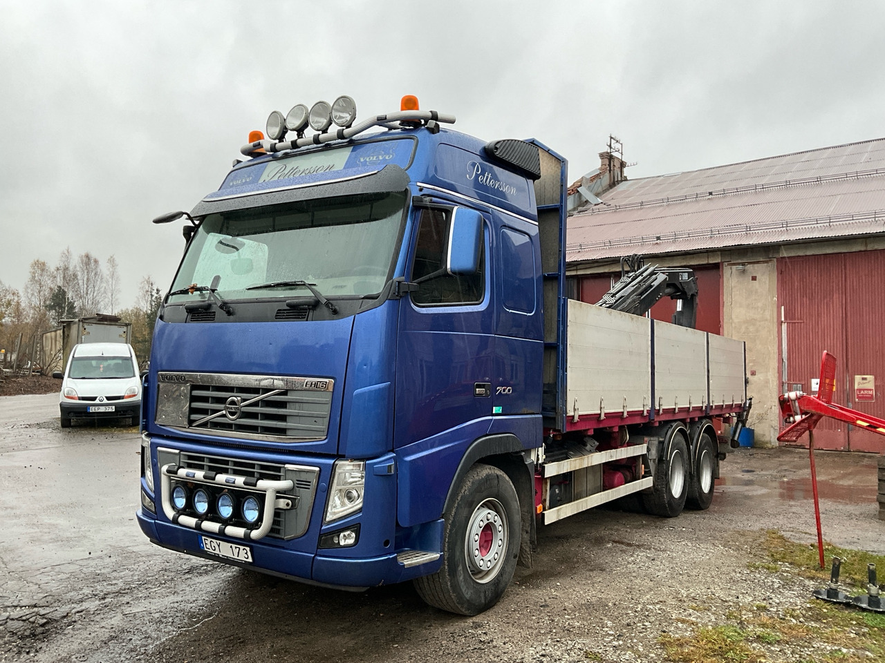 Volvo FH16 - Dropside/ Flatbed truck: picture 1 Volvo FH16 - Dropside/ Flatbed truck: picture 1